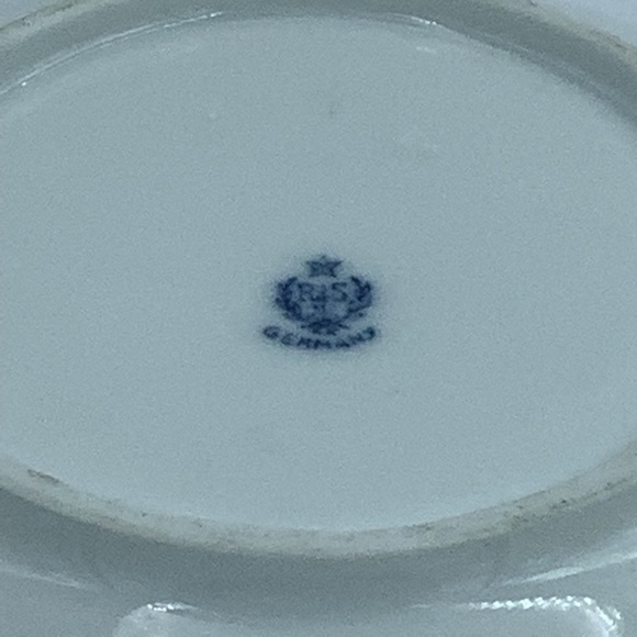 Vintage RS Germany Handled Dish With Hand Painted White Daffodils - Picture 8 of 9